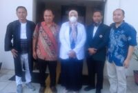 Caption (kiri - kanan) : Advokat Hangga Oktafandany SH (kiri) dr. Rizky Adriansyah,Sp.A (Konsultan Jantung Anak) saksi ahli, dr Ratna Setia Asih (tengah), advokat dr Agus Ariyanto SH MH dan dr. Himawan Aulia Rahman, Sp.A (Konsultan Gastrohepatologi/Ahli Pencernaan Anak) saksi ahli.