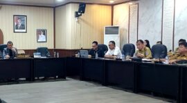 Caption: RDP DPRD Babel bersama Direksi BUMD Babel, Selasa 28/7/2026.